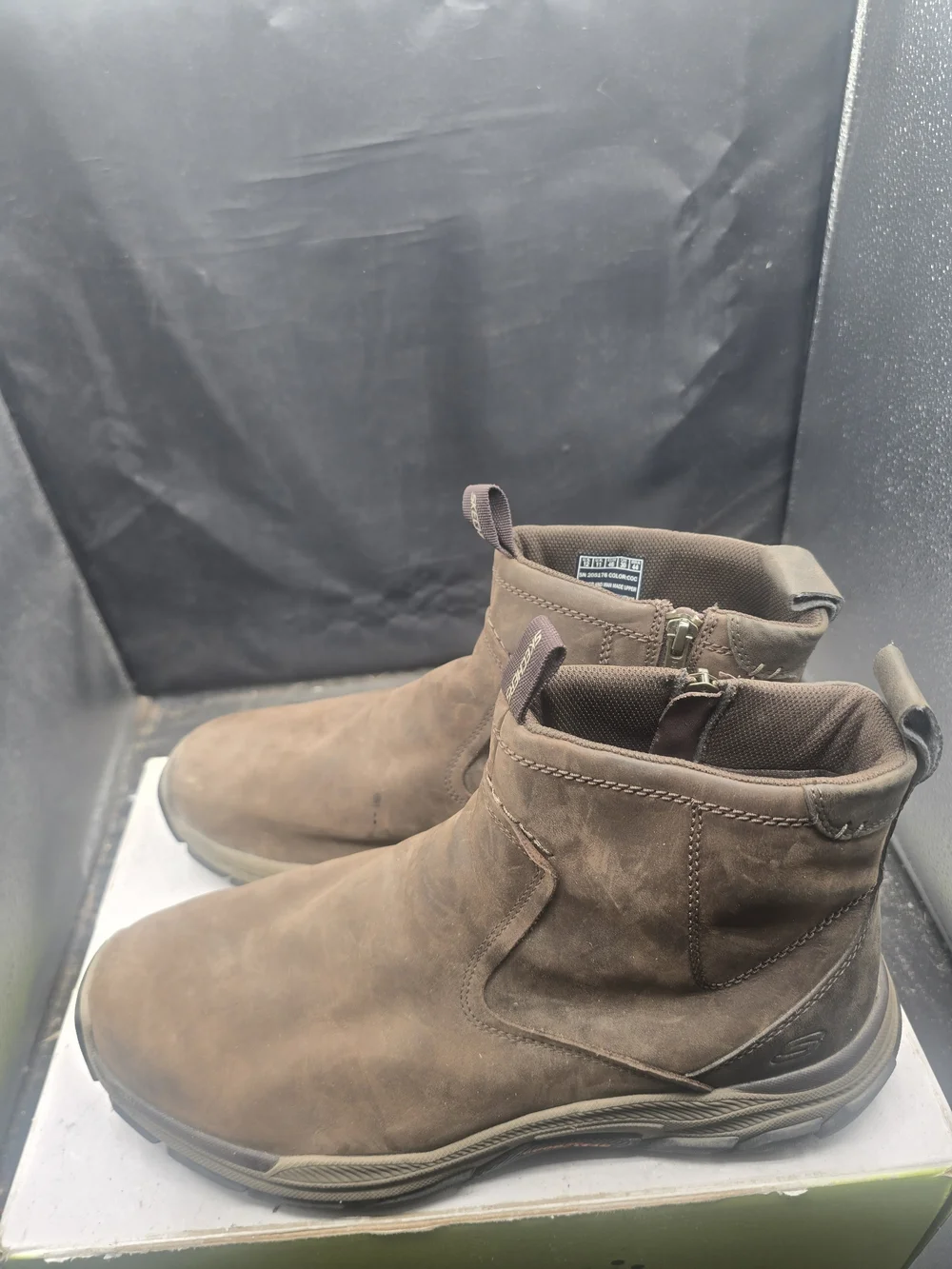 Skechers Men’s Brown Chelsea-Style Leather Zip Boots